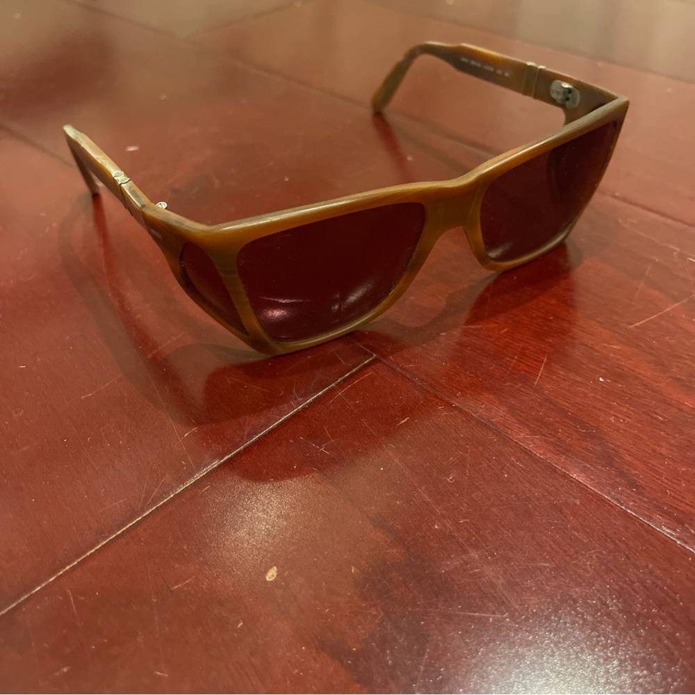 Vintage Persol 009 Tortoise sunglasses